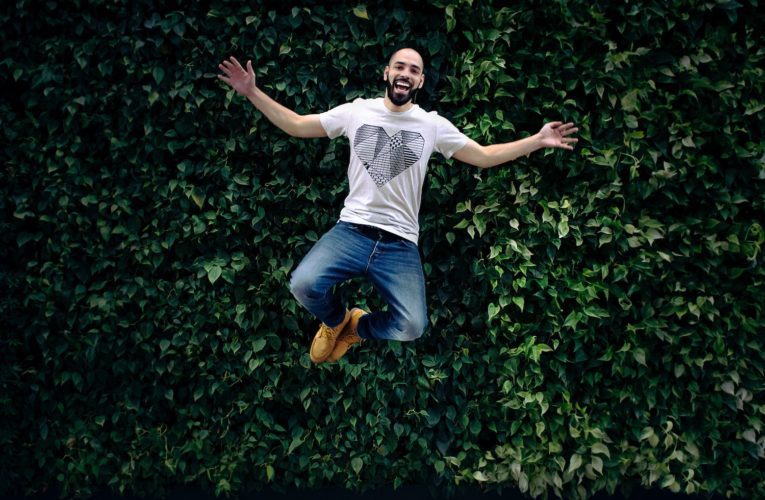 Can Happiness be Learned: the Role of Technology in Cultivating Happiness in Paradise